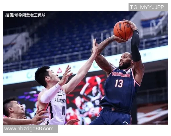 成都篮球队与广州篮球队赛后复盘分析双方状态及表现差异
