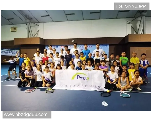 南京网球队默契配合展现实力联赛点评分析团队协作与战术执行